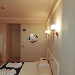 Aquila Hotel 3*