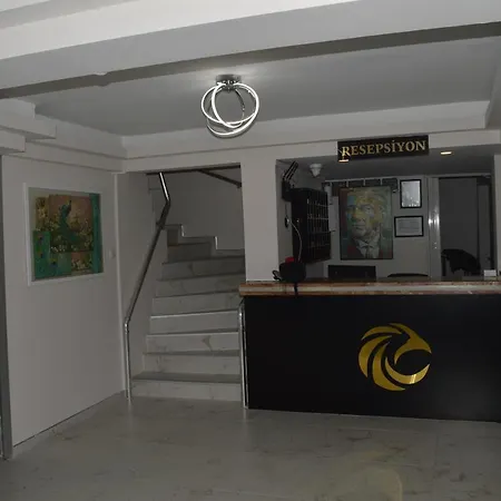 Aquila 3*