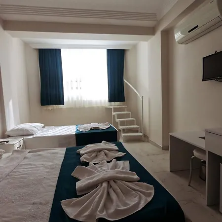 Aquila Hotel 3*