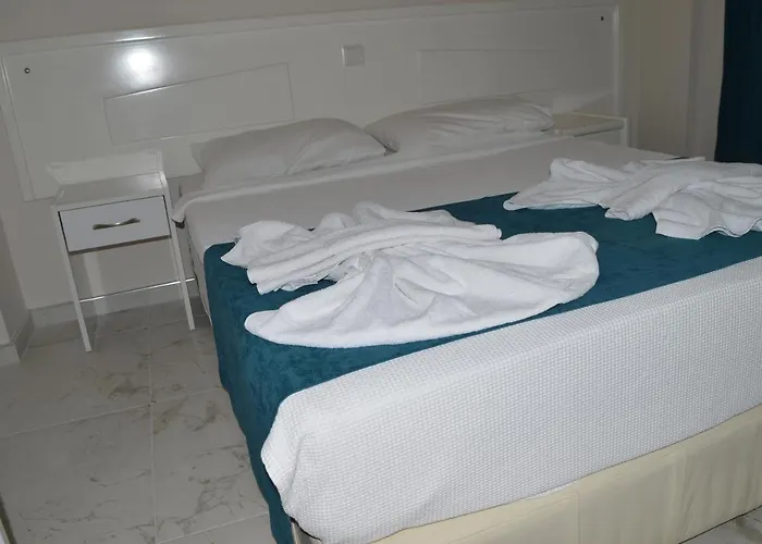 Aquila 3* Φετιγιέ