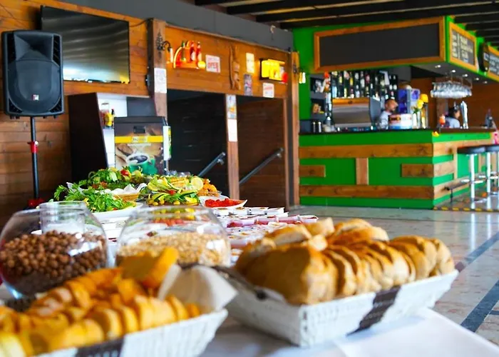 Aquila 3* Φετιγιέ