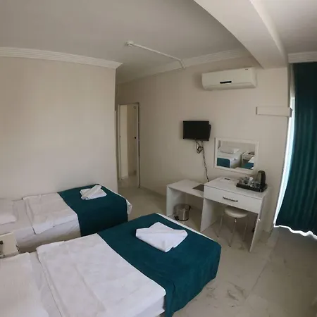 ホテル Aquila フェティエ